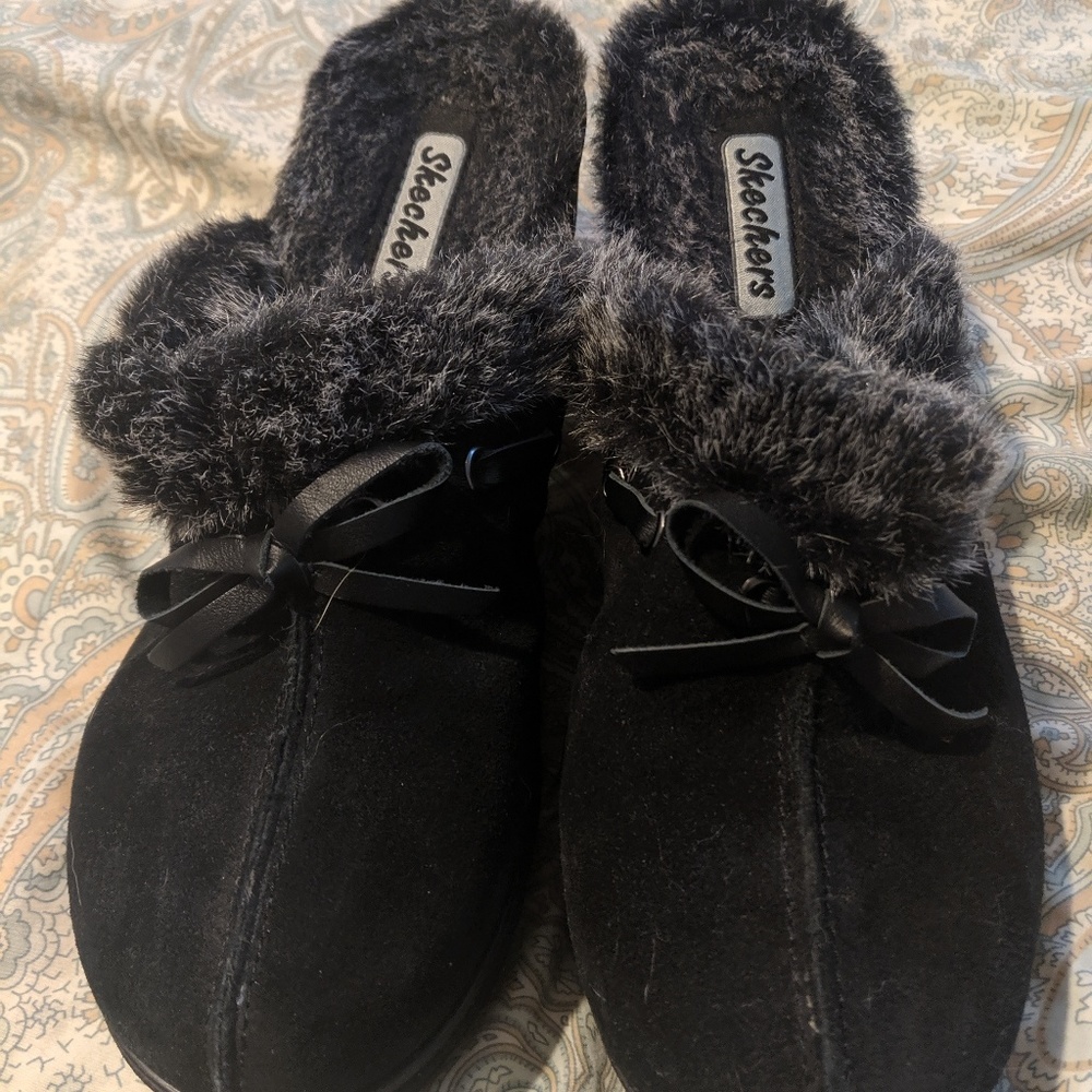 Sketchers Fur Lined Mules Size 9